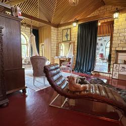 Фото Отель Aston Martin Tower ART (Астон Мартин Тауэр АРТ)