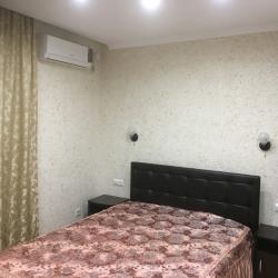 Комната полулюкс с 1 двуспальной кроватью