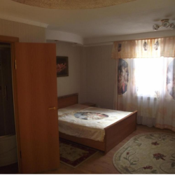 Номер стандарт с 1 двуспальной кроватью