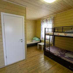3-местный номер стандарт с односпальной и двухъярусной кроватями