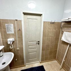 Номер стандарт с 2 односпальными кроватями и диваном