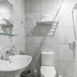 Номер мини с 2 односпальными кроватями