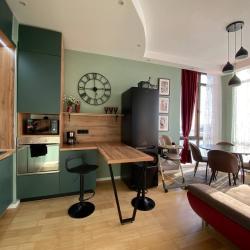 Фото Апартаменты на улице Меридианная 1