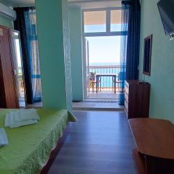 1-комнатный номер студия с видом на море