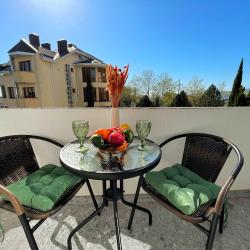 Апартаменты студия гостиничный комплекс Радуга 10И