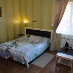 4-местный номер стандарт с 1 двуспальной кроватью