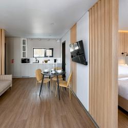 Коттедж улучшенный с видом на озеро