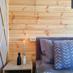 4-местный коттедж улучшенный с 2 односпальными кроватями