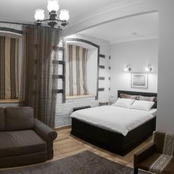 Фото Отель Brick Walls (Брик Уоллс)