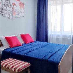 Фото Апартаменты Суточно на улице Героя Зорина 3