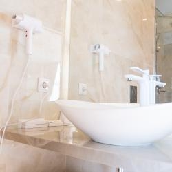 Номер стандарт комфорт с видом на бассейн #302