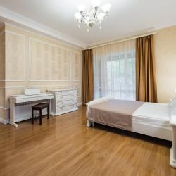 Фото Отель Прекрасный коттедж в Красной Поляне