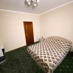 Номер стандарт с 1 двуспальной кроватью (с завтраком)