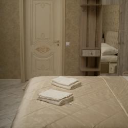 Номер стандарт с 1 двуспальной кроватью