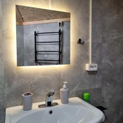 4-местный коттедж улучшенный с 2 односпальными кроватями