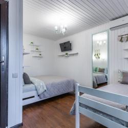 Комната стандарт с 1 односпальной и 1 двуспальной кроватью