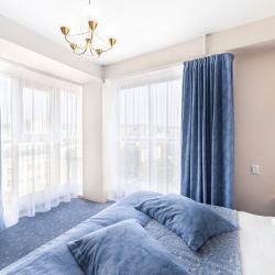 Номер полулюкс с 1 двуспальной кроватью