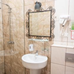 Номер стандарт с 2 односпальными кроватями (мансарда)