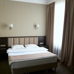 Номер стандарт с 1 двуспальной кроватью