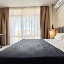 4-комнатные апартаменты улучшенные с балконом