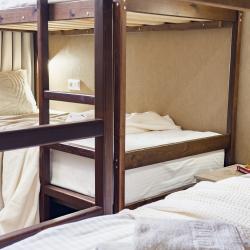 Номер эконом с 2 двухъярусными кроватями