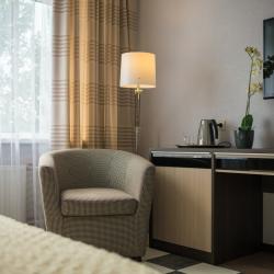 Номер стандарт с 1 двуспальной кроватью, 1 категория (с завтраком)