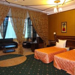 Номер люкс с 2 односпальными кроватями (с завтраком)
