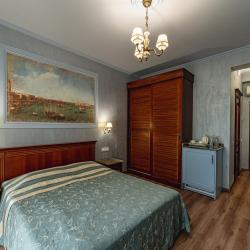 Комната стандарт с 1 двуспальной кроватью (с завтраком)