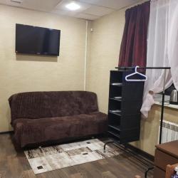 Номер стандарт с 3 односпальными кроватями и диваном