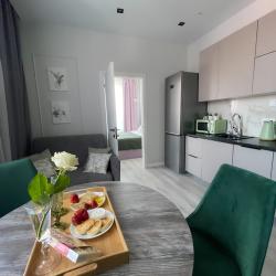 Фото Отель YellowPin Apartments (Йелоупин Апартментс)