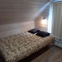 Фото Апартаменты мансарда на улице Бондарева 58а