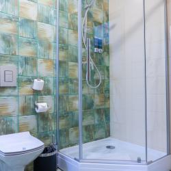 Номер стандарт с 1 двуспальной кроватью