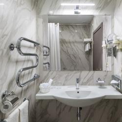 Номер стандарт улучшенный с 1 двуспальной кроватью