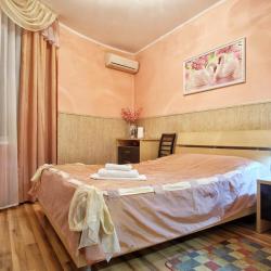 Фото Отель Три звезды (первый корпус)