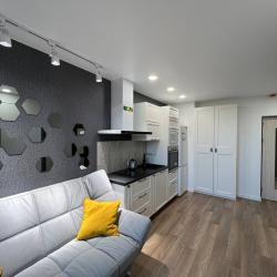Апартаменты Comfort 40м2 с балконом и видом на море