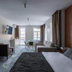 Фото V hotel & Rooftop lounge (В отель)