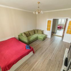 Фото Апартаменты на улице Кулакова 2