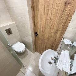VeryHotel — c7f5c8eb1974dff541bcde71f8c27e02