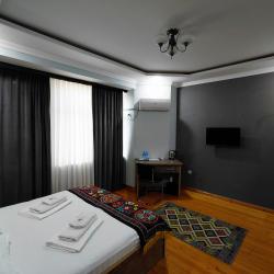 Номер стандарт с 1 двуспальной кроватью