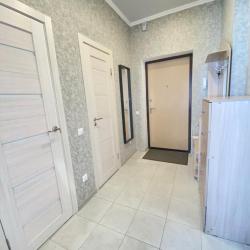 Фото Апартаменты улице на Адоратского 1 А