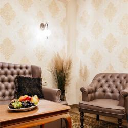 2-комнатный номер люкс с джакузи без балкона (главный корпус)