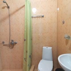 Номер стандарт с 1 двуспальной кроватью c балконом