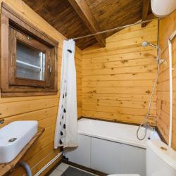 Коттедж с 1 односпальной кроватью и 1 двухъярусной кроватью