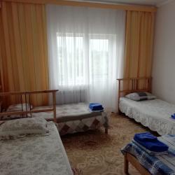 Номер эконом стандарт с 4 односпальными кроватями