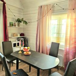 Коттедж улучшенный в Лесу