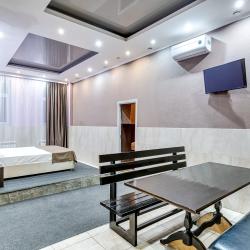 Номер улучшенный с 2 двуспальными кроватями