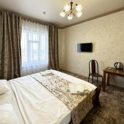 Номер стандарт с 1 двуспальной кроватью (с завтраком)