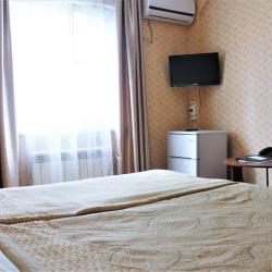Номер стандарт с 1 двуспальной кроватью