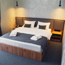 Номер стандарт с 1 двуспальной кроватью и балконом