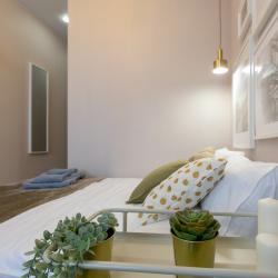 Фото Отель GoodTimeApartments на улице Конгрессная 19
